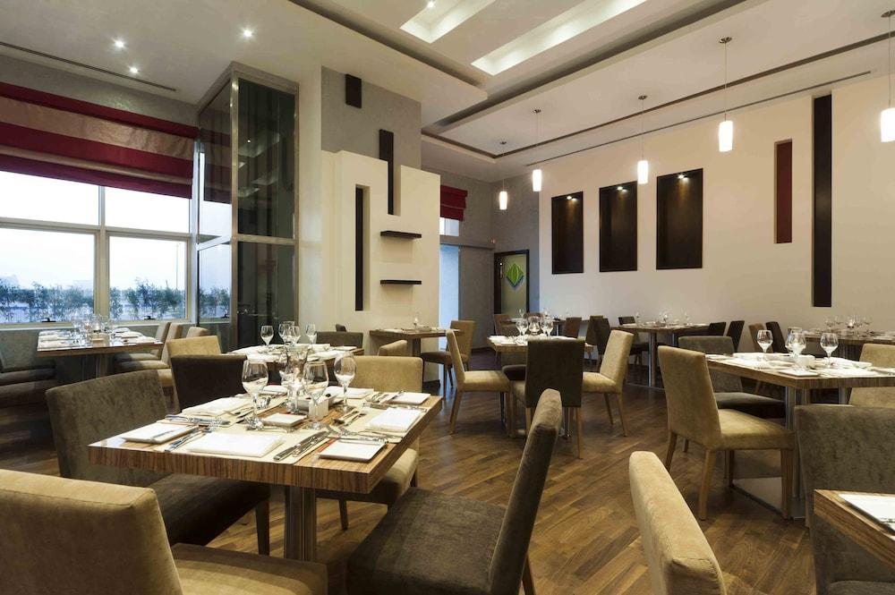 Magnum Hotel & Suites West Bay Доха Экстерьер фото