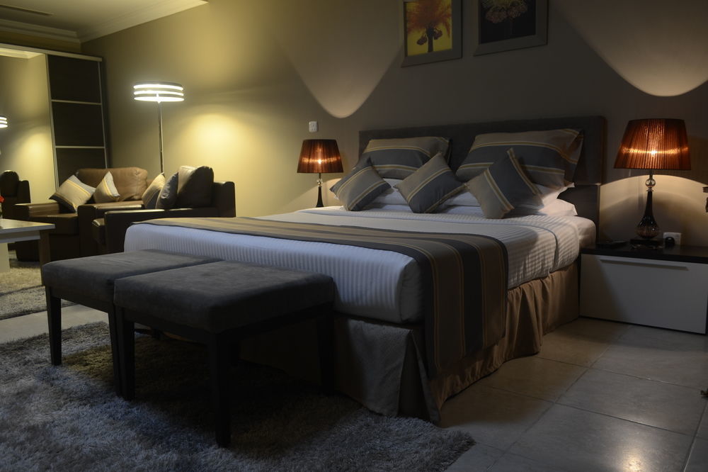Magnum Hotel & Suites West Bay Доха Экстерьер фото